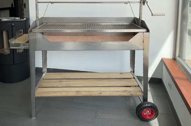 Comprar una barbacoa de leña o de carbón en Carballo